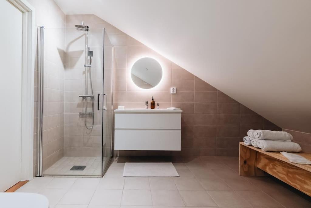 Beautiful Penthouse With An Ocean View In Bergenアパートメント エクステリア 写真